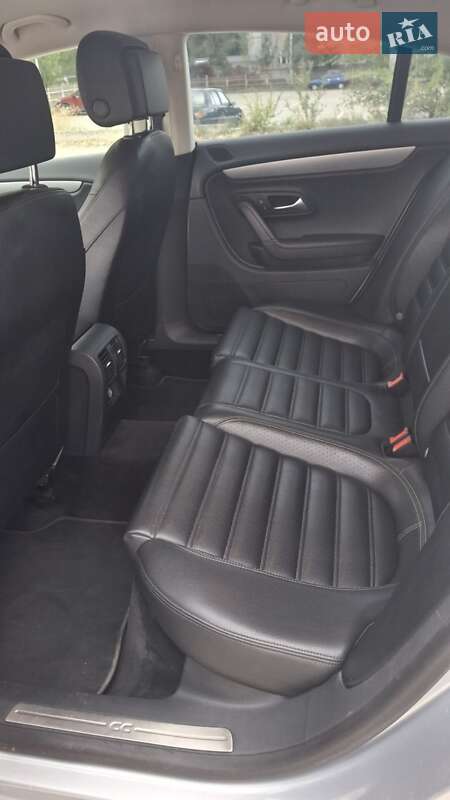 Купе Volkswagen CC / Passat CC 2012 в Южноукраинске