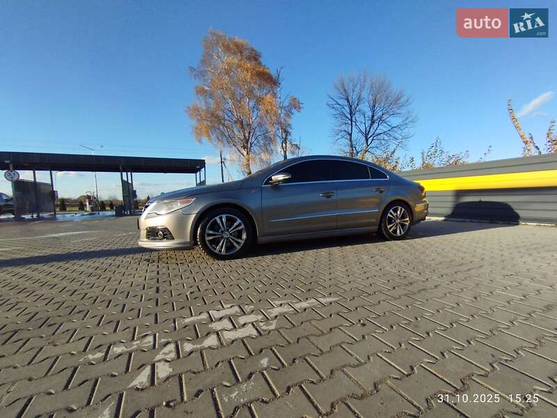 Купе Volkswagen CC / Passat CC 2010 в Липовце