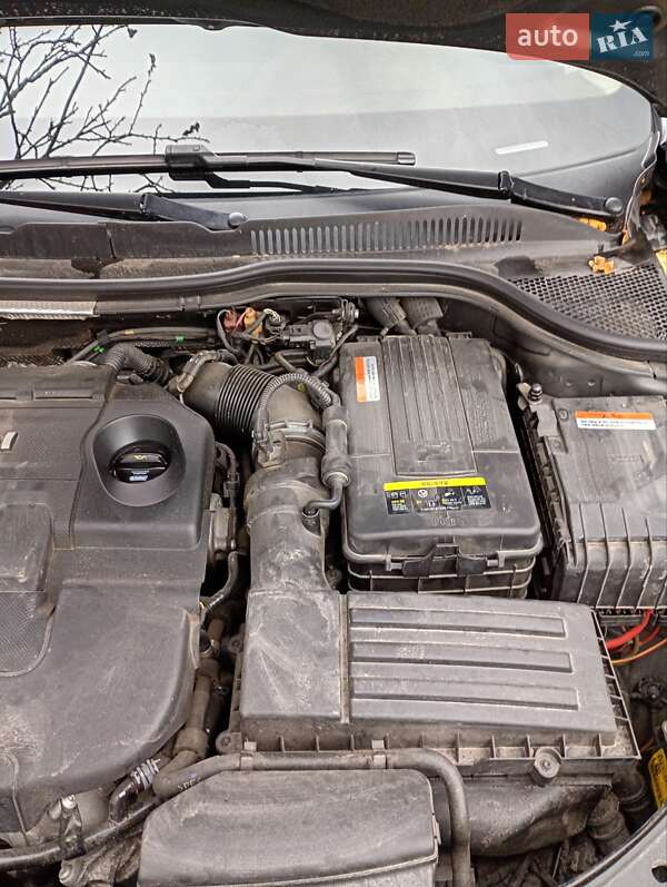 Купе Volkswagen CC / Passat CC 2015 в Києві