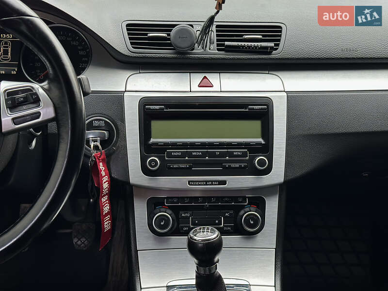 Седан Volkswagen CC / Passat CC 2009 в Луцьку
