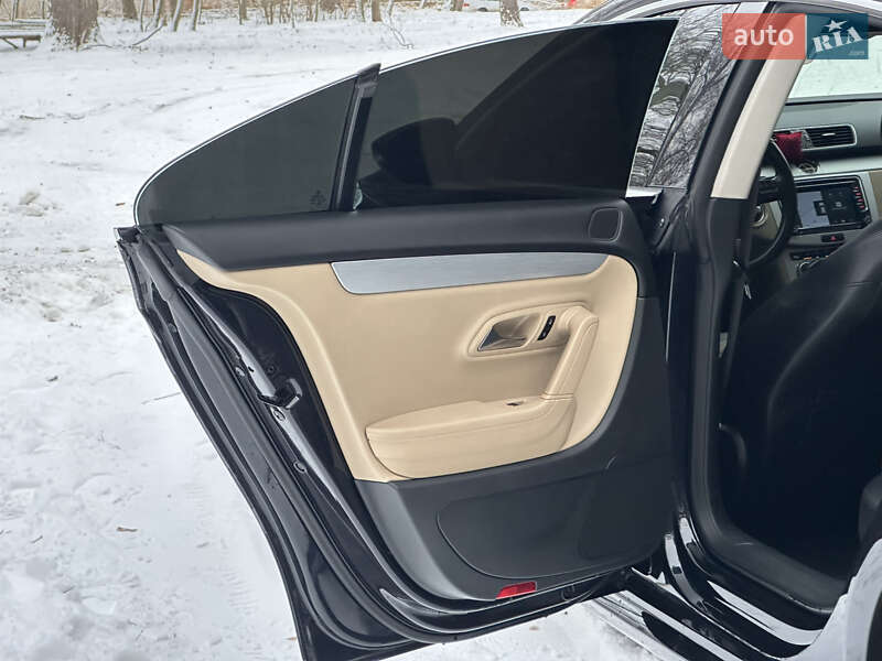 Купе Volkswagen CC / Passat CC 2013 в Чернігові