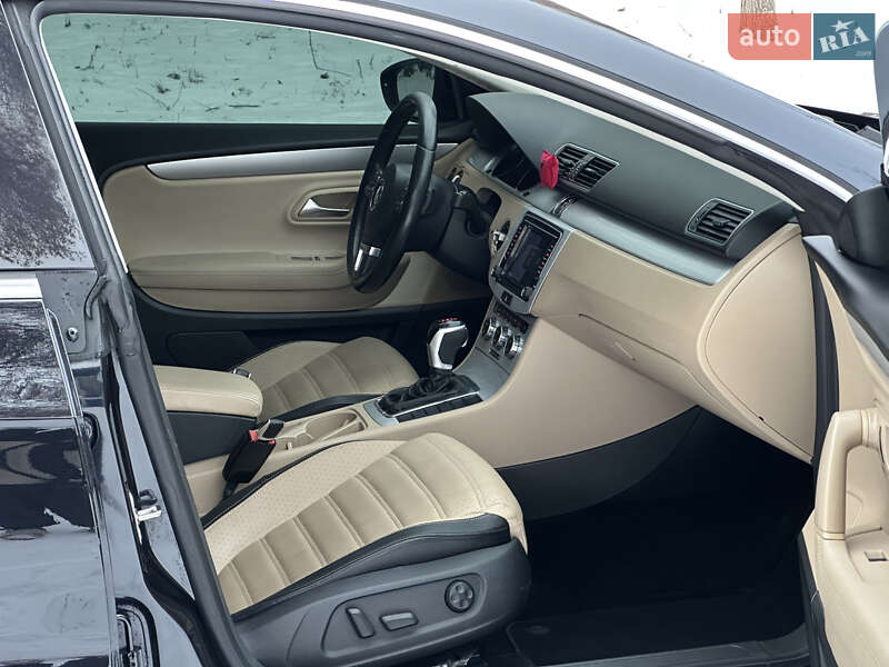 Купе Volkswagen CC / Passat CC 2013 в Чернігові