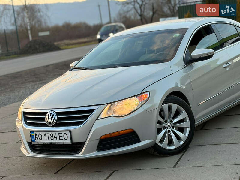 Купе Volkswagen CC / Passat CC 2011 в Хусте