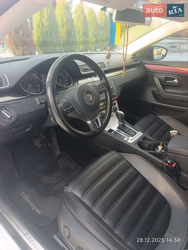 Купе Volkswagen CC / Passat CC 2016 в Киеве