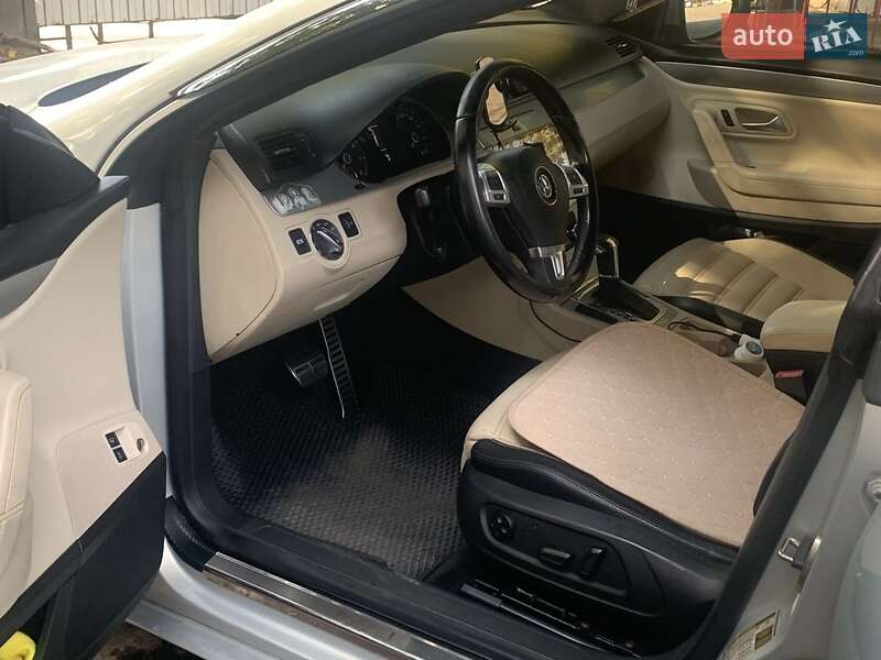 Купе Volkswagen CC / Passat CC 2010 в Софиевской Борщаговке
