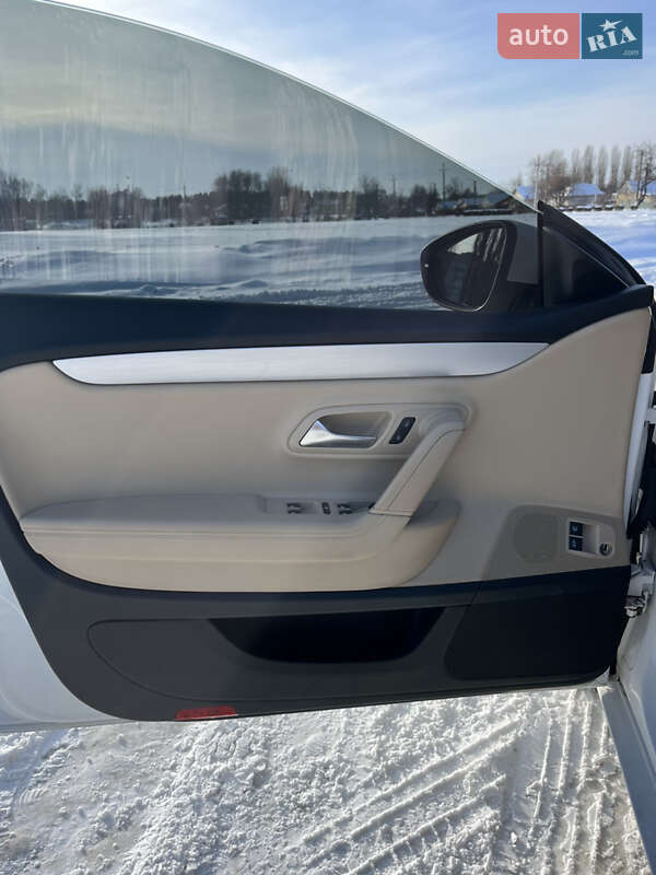 Купе Volkswagen CC / Passat CC 2013 в Кременчуге