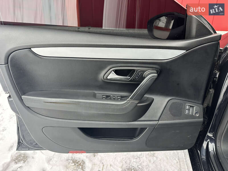 Купе Volkswagen CC / Passat CC 2012 в Києві фото 15 Купе Volkswagen CC / Passat CC 2012 в Києві