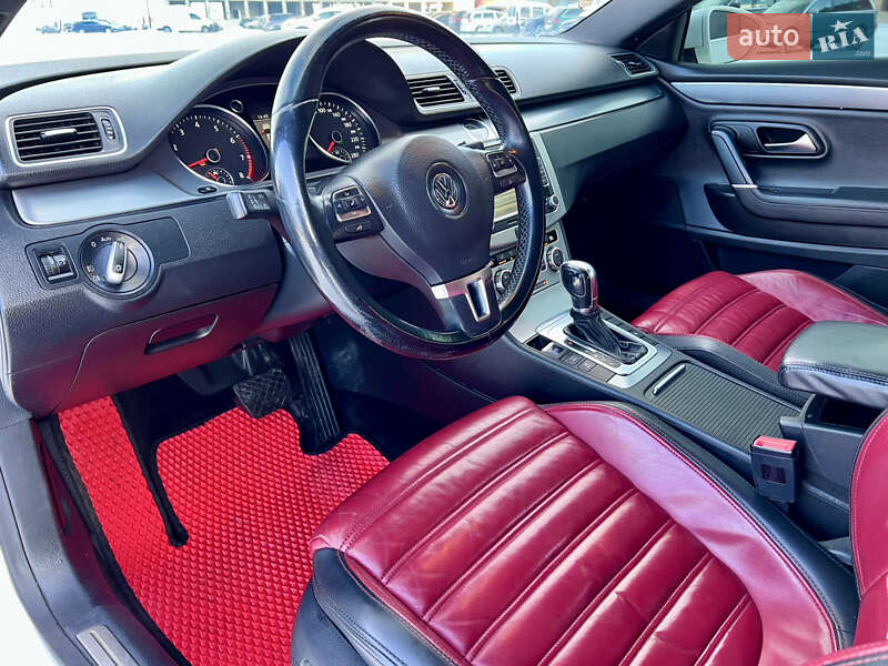 Купе Volkswagen CC / Passat CC 2012 в Тернополі