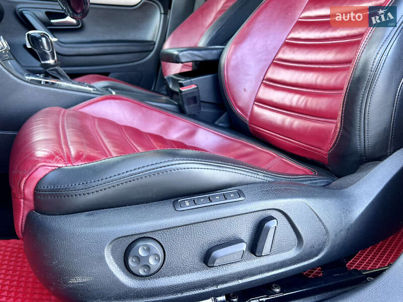 Купе Volkswagen CC / Passat CC 2012 в Тернополі