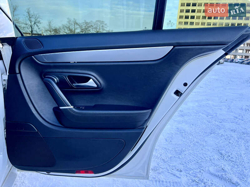 Купе Volkswagen CC / Passat CC 2012 в Тернополі