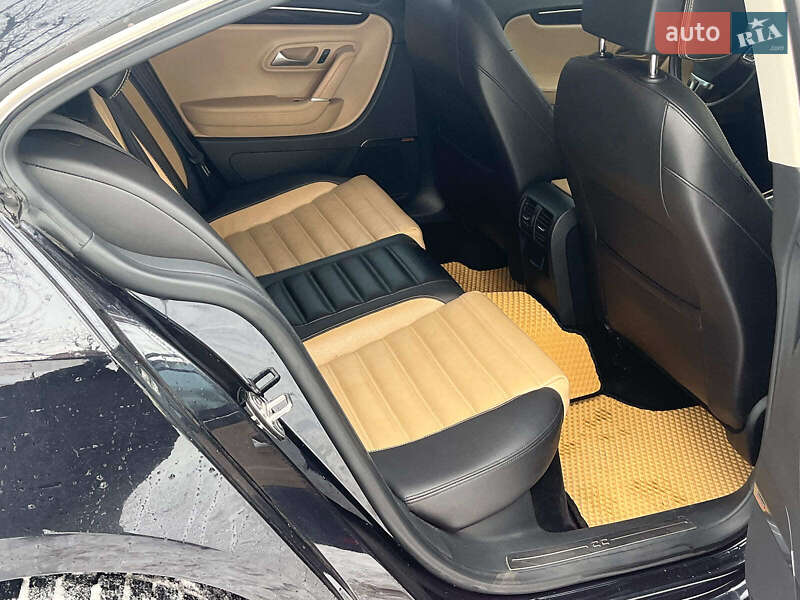 Купе Volkswagen CC / Passat CC 2012 в Києві