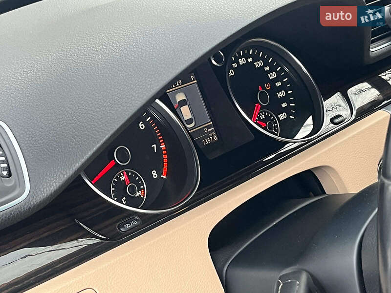 Купе Volkswagen CC / Passat CC 2012 в Києві