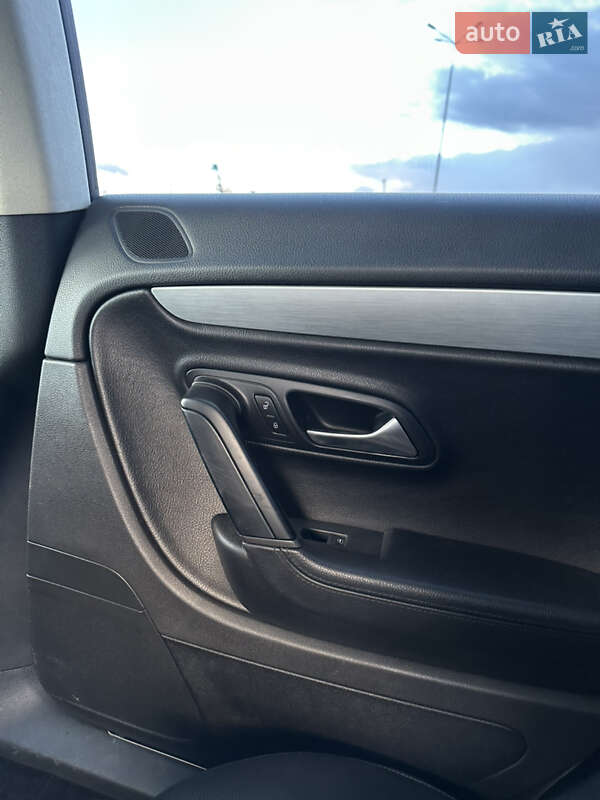 Купе Volkswagen CC / Passat CC 2015 в Львове