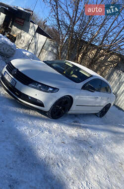 Купе Volkswagen CC / Passat CC 2014 в Києві