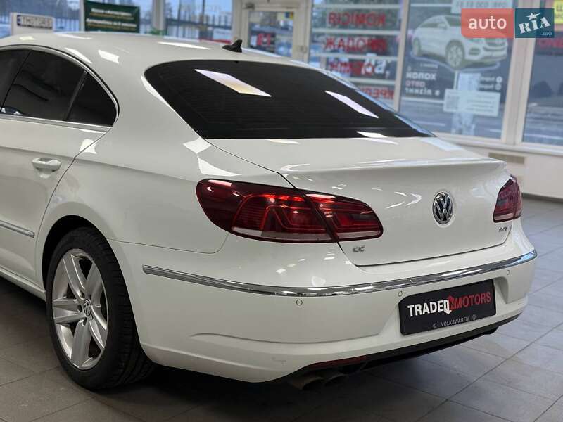 Купе Volkswagen CC / Passat CC 2015 в Киеве