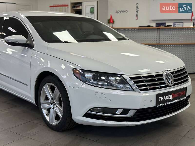 Купе Volkswagen CC / Passat CC 2015 в Киеве