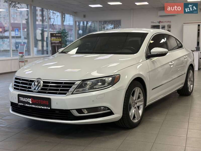 Купе Volkswagen CC / Passat CC 2015 в Киеве