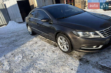 Купе Volkswagen CC / Passat CC 2012 в Киеве