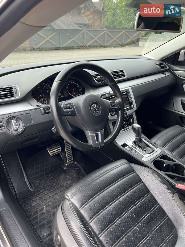 Купе Volkswagen CC / Passat CC 2011 в Сколе