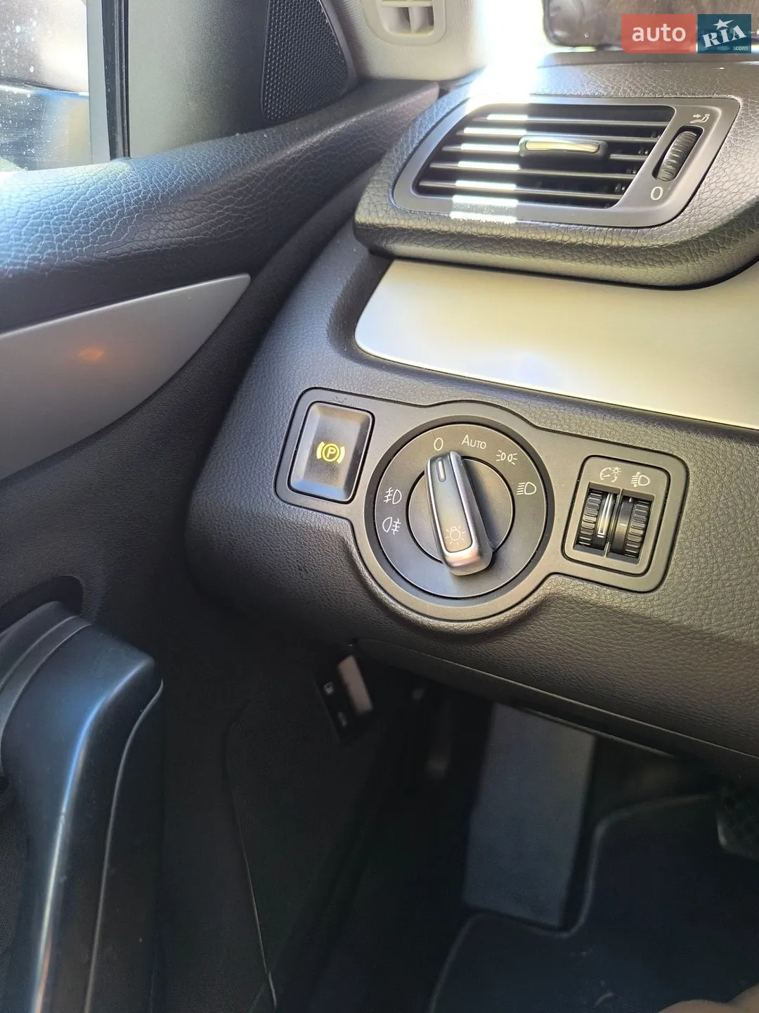 Volkswagen CC / Passat CC 2010 VIN WVWZZZ3CZBE727890 фото оголошення 9 з 25