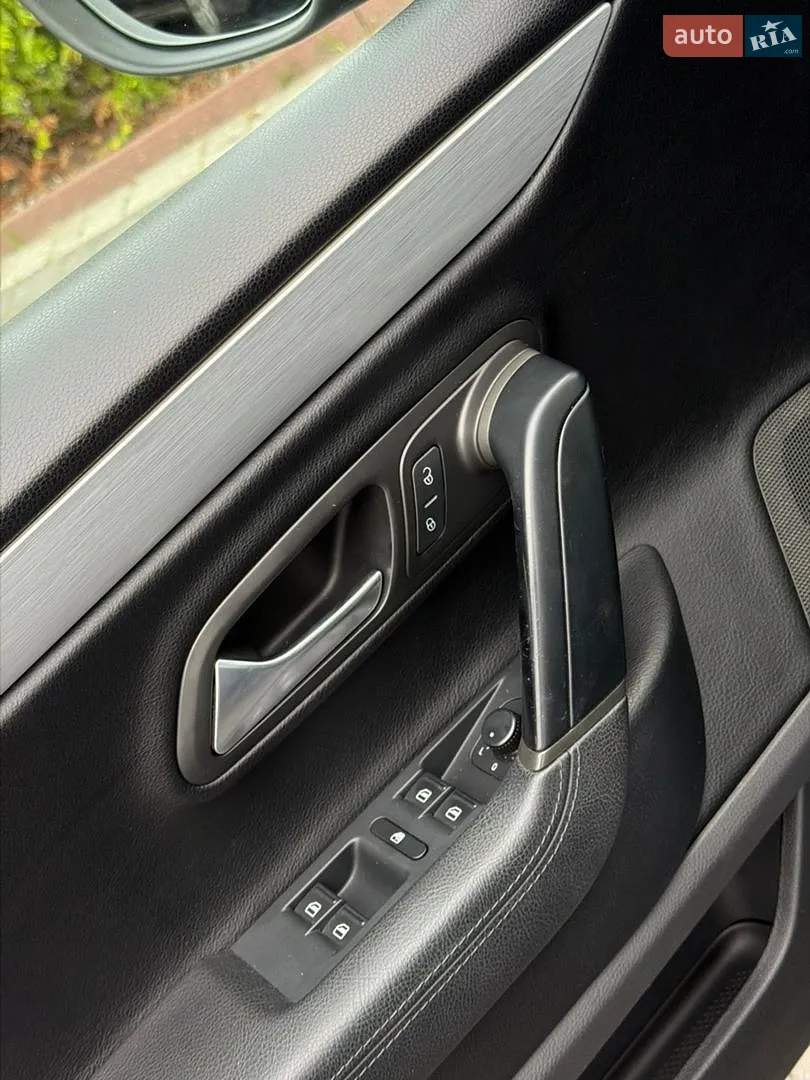 2014 Volkswagen Passat CC - мініатюра 24