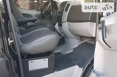 Вантажопасажирський фургон Volkswagen Crafter 2014 в Житомирі