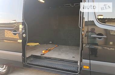 Вантажопасажирський фургон Volkswagen Crafter 2014 в Житомирі