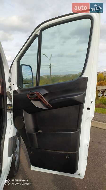 Микроавтобус Volkswagen Crafter 2010 в Кривом Роге