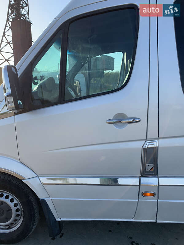 Микроавтобус Volkswagen Crafter 2006 в Калуше