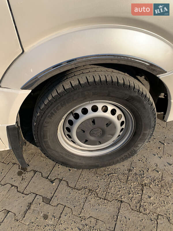 Микроавтобус Volkswagen Crafter 2006 в Калуше