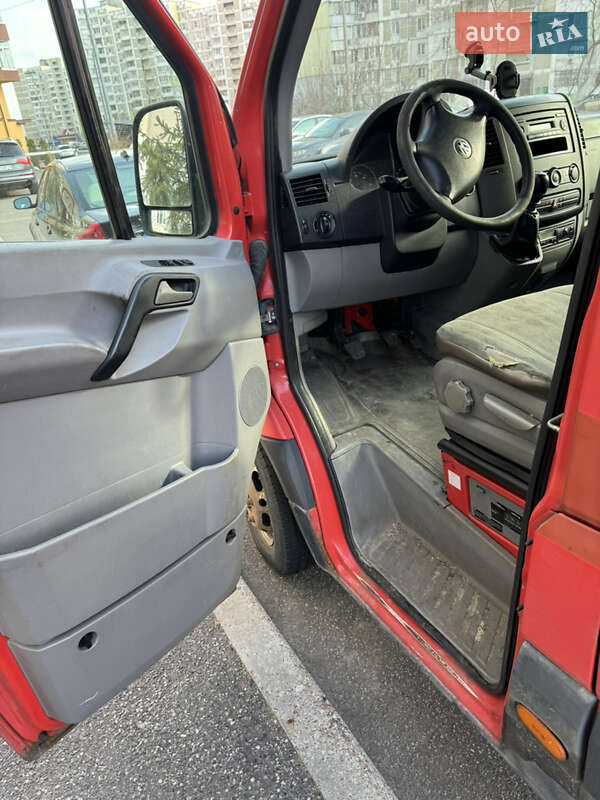 Грузовой фургон Volkswagen Crafter 2007 в Киеве