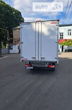 Вантажний фургон Volkswagen Crafter 2016 в Сумах