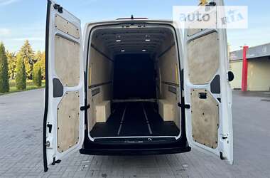 Вантажний фургон Volkswagen Crafter 2018 в Дубні