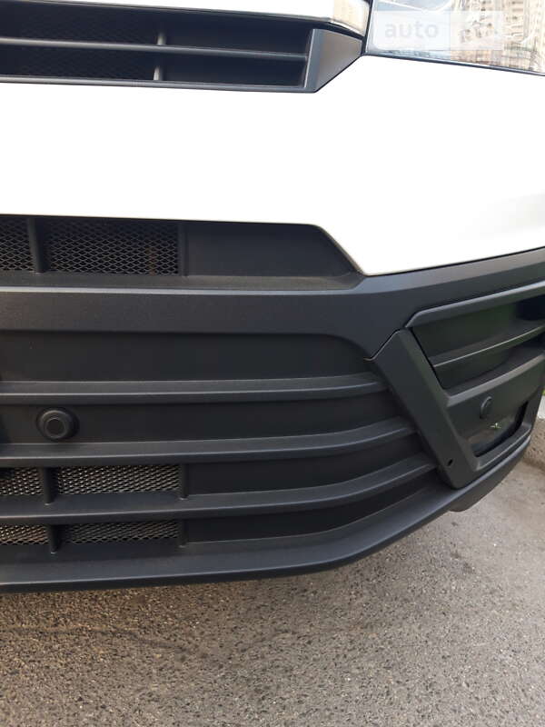 Грузопассажирский фургон Volkswagen Crafter 2018 в Киеве