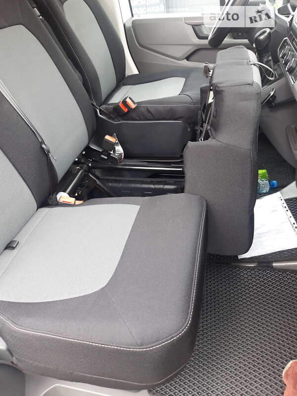 Грузопассажирский фургон Volkswagen Crafter 2018 в Киеве