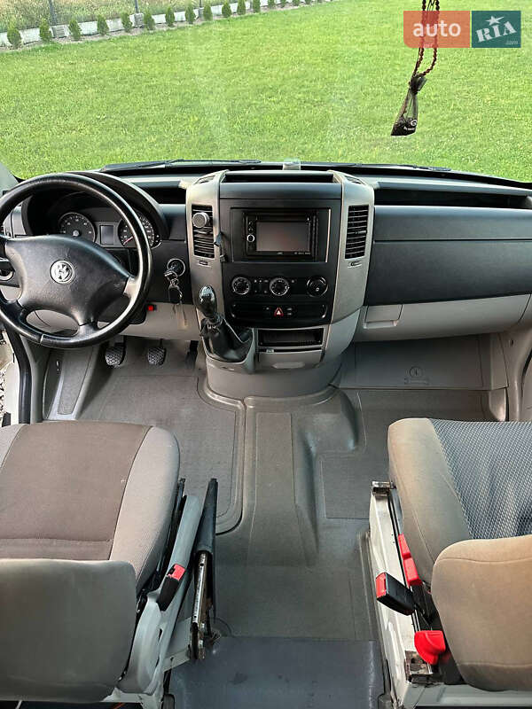 Вантажопасажирський фургон Volkswagen Crafter 2009 в Львові