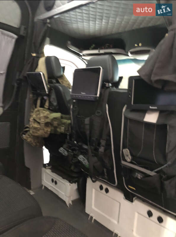 Микроавтобус Volkswagen Crafter 2015 в Киеве