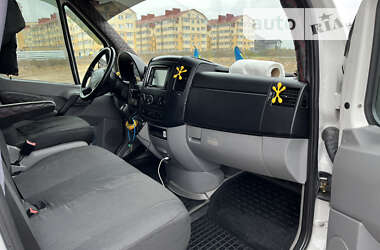 Вантажний фургон Volkswagen Crafter 2011 в Києві