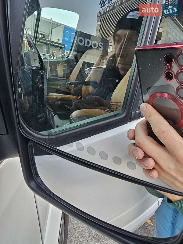 Микроавтобус Volkswagen Crafter 2011 в Киеве