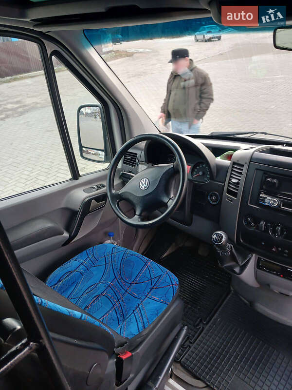 Пригородный автобус Volkswagen Crafter 2012 в Киеве