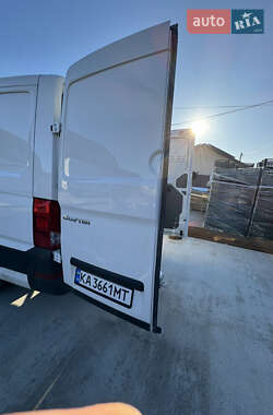 Грузовой фургон Volkswagen Crafter 2023 в 