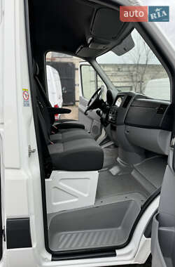 Грузовой фургон Volkswagen Crafter 2016 в 