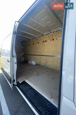 Грузовой фургон Volkswagen Crafter 2013 в 