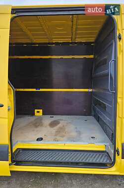 Грузовой фургон Volkswagen Crafter 2012 в 