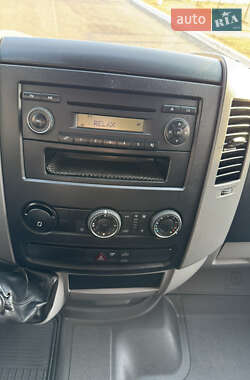 Грузовой фургон Volkswagen Crafter 2012 в 