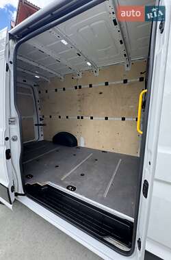 Вантажний фургон Volkswagen Crafter 2020 в 