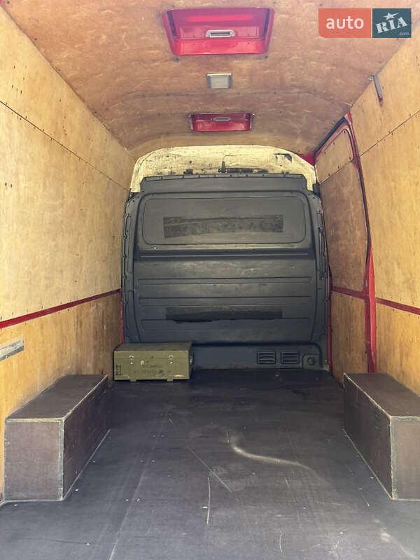 Вантажний фургон Volkswagen Crafter 2010 в Миколаєві