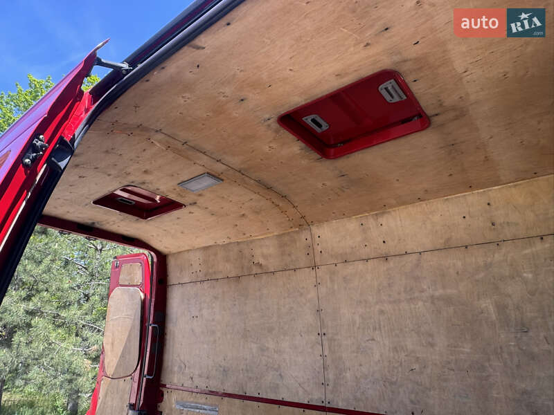 Вантажний фургон Volkswagen Crafter 2010 в Миколаєві