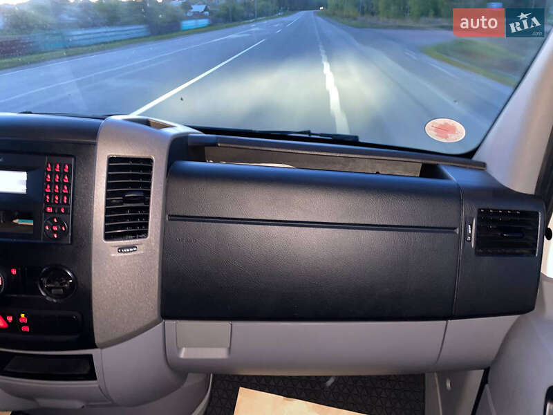 Грузовой фургон Volkswagen Crafter 2016 в Овруче