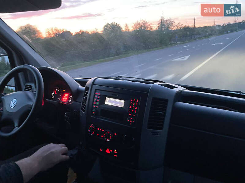 Грузовой фургон Volkswagen Crafter 2016 в Овруче